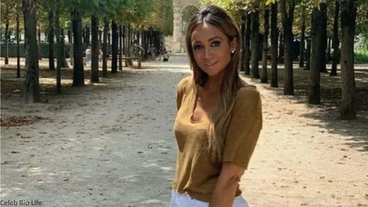 Woman posing in a park