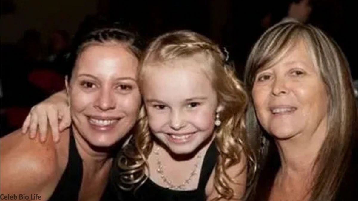 Melody Van Zant with family members